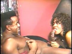 Anaal, Aziatisch, Grote mammen, Pijpbeurt, Dubbele penetratie, Zwart, Latijnse vrouw, Tieten likken