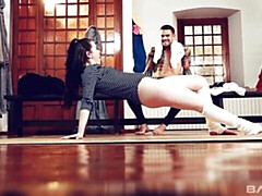 Большая жопа, Большой член, Минет, Брюнетки, Собачьи, Натуральные сиськи, Молоденькие, Сиськи