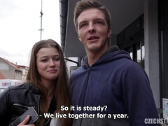 Blasen, Freund, Braunhaarige, Gehörnter ehemann, Tschechisch, Hardcore, Pov, Muschi