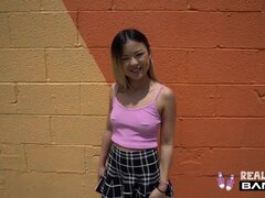 Stellung 69, Asiatisch, Blondine, Blasen, Spermaladung, Aufs gesicht abspritzen, Pov, Jungendliche (18+)