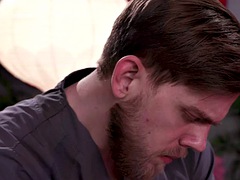 In den arsch, Grosse titten, Blasen, Handjob, Hardcore, Massage, Tätowierung, Ehefrau