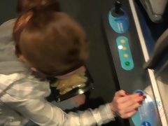 Sucer une bite, Grossier, Branlette thaïlandaise, Pov, Chatte, Rasée, Maigrichonne, Nénés