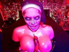 Anal, Gros cul, Gros seins, Gothique, Hard, Masturbation, Solo, Allumeuse
