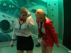 Vestidas, Interracial, Lesbiana, Orgía, Satén, Sexo soft, Intercambio de parejas, Mojado