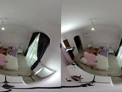 Grosser schwanz, Vollbusig, Spermaladung, Kehlenfick, Hundestellung, Aufs gesicht abspritzen, Pov, Realität