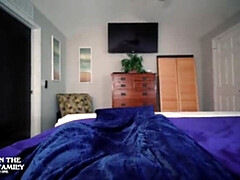 Huisgemaakt, Rijpe lesbienne, Moeder die ik wil neuken, Natuurlijke tieten, Kut duiken, Zoon, Taboe, Tatoeage