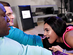 お尻, フェラチオ, ジム, 異人種間, なめる, オマンコ, 三人, オッパイの