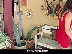 茶髪の, 中出し, バック, ラティーナ, なめる, オマンコ, 剃毛, ティーン