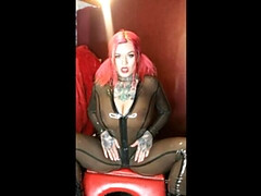 Grosse titten, Frau, Fetisch, Hd, Latex, Milf, Solo, Tätowierung