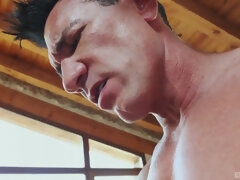 Cul, Gros seins, Tir de sperme, Double pénétration, Faciale, Domestique, Seins naturels, Plan cul à trois