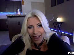 Tetas grandes, Hd, Maduro, Madres para coger, Mamá, Bragas, Pov, Madrastra