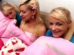 18, 素人, 美女, ブロンド, 指いじり, Hd, レズビアン, ティーン