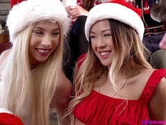 Grote kont, Blond, Bruinharig, Sperma shot, Hd, Trio, Uniformpje