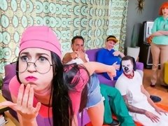 Grosser arsch, Blasen, Doppelpenetration, Gruppe, Handjob, Orgie, Rotschopf, Tätowierung