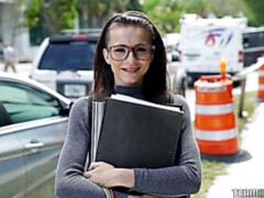Sucer une bite, En levrette, Doigter, Branlette thaïlandaise, Maigrichonne, Tatouage, Adolescente, Nénés