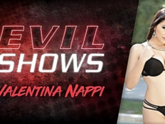 Leie, Arsch, Grosser arsch, Braunhaarige, Fingern, Handjob, Masturbation, Strümpfe