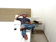 18 años, Cunnilingus, Pareja, Hablar sucio, Sexo duro, Hd, Hotel, Indio