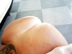 Жопа, Большие сиськи, Минет, Брюнетки, Кончили внутрь, Секс без цензуры, Порнозвезда, Сиськи