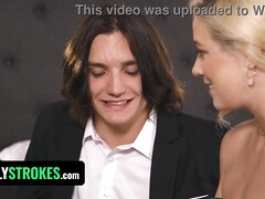 18 jahre, Grosse titten, Flotter vierer, Freundin, Hd, Lesbisch, Rau, Stiefmutter