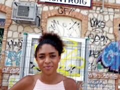 Nana, Noire, Voiture, Européenne, Masturbation, Seins naturels, De plein air, Pov