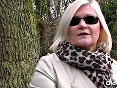 Oma, Hardcore, Hd, Lesbisch, Lecken, Reif, Öffentlich