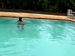 Verga grande, Tetas grandes, Negro, Ébano, Piscina, Transexual