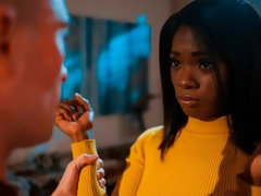 Bruinharig, 1 man 2 vrouwen, Interraciaal, Likken, Kut duiken, Geschoren, Strippen, Trio