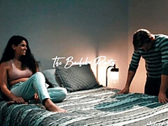 Chambre à dormir, Gros cul, Gros seins, Sucer une bite, Brunette brune, En levrette, Maigrichonne, Adolescente