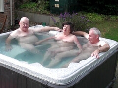 Cul, Gros seins, Plantureuse, Grosse, Mature, Seins naturels, Plan cul à trois, Nénés