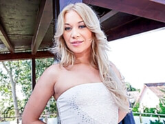 Culo grande, Verga grande, Tetas grandes, Rubia, Mamada, Estilo perrito, Madres para coger, Al aire libre