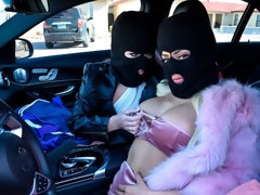 Gros seins, Blonde, Fétiche, 2 femmes 1 homme, Doigter, Branlette thaïlandaise, Mère que j'aimerais baiser, Chatte