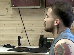 18 años, Garganta profunda, Dominación, Fetiche, Gay, Músculo, Realidad, Tabú