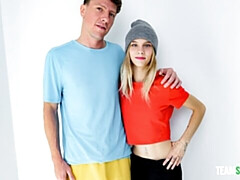 Kont, Pijpbeurt, Hondjeshouding, Natuurlijke tieten, Kort haar, Mager, Tiener, Tieten likken