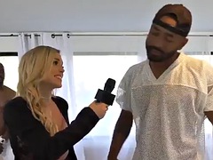 ブロンド, フェラチオ, カワイイ, 黒人, 乱交, 手コキする, ハードコア, 異人種間