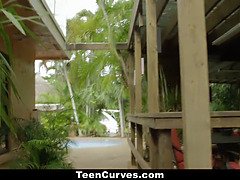 Grosser arsch, Blasen, Kehlenfick, Schwanz, Hardcore, Hd, Im freien, Jungendliche (18+)