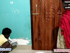 Paint Wale Bhaiya Ne Desi Bhabhi Ki Chudai Kari - Housewives