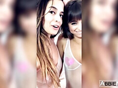 Arsch, Küssen, Lesbisch, Lecken, Lingerie, Natürlichen titten, Jungendliche (18+), Titten