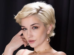 Blondine, Blasen, Hundestellung, Handjob, Muschi, Kurzes haar, Entkleiden, Titten