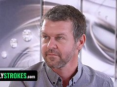 Sucer une bite, Tir de sperme, Branlette thaïlandaise, Hd, Monstre, Pov, Criant, Nénés