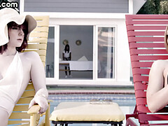 18 ans, Anal, Cul, Sucer une bite, Gorge profonde, Béant, Adolescente, Plan cul à trois