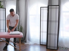 Fruity Latina Nicole Rey gets and extra special massage