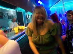 Rubia, Mamada, Morena, Corridas, Muñeca, Estrella porno, Intercambio de parejas, Mojado