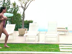 Chica, Tetas grandes, Mamada, Morena, Corridas faciales, Sexo duro, Piscina, Tetas