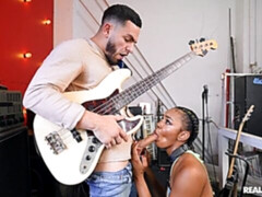 Любители, Большой член, Большие сиськи, Минет, Собачьи, Черненькие, Межрасовый секс, Тощие