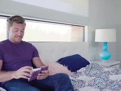 Sucer une bite, Brunette brune, Couple, Pieds, Maman, Seins naturels, Réalité, Adolescente