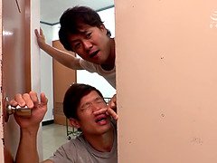 Asiatisch, Arsch, Spermaladung, Schwanz, Aufs gesicht abspritzen, Gruppe, Hd, Schulmädchen