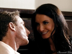 Américain, Cul, Gros seins, Brunette brune, Plantureuse, Gorge profonde, Rugueux, Tatouage