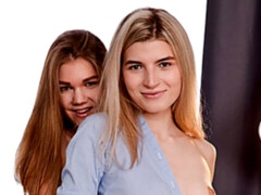 Жопа, Большая жопа, Пальцем, Поцелуи, Мастурбация, Киски, Молоденькие, Игрушки