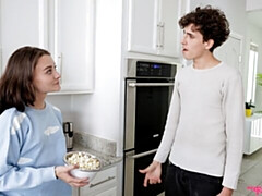 Culo, Mamada, Estilo perrito, Tetas naturales, Pequeña, Flaco, Adolescente, Tetas