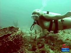 デカパイ, 茶髪の, オナニー, 淫乱熟女, 裸, オマンコ, オッパイの, 濡れ